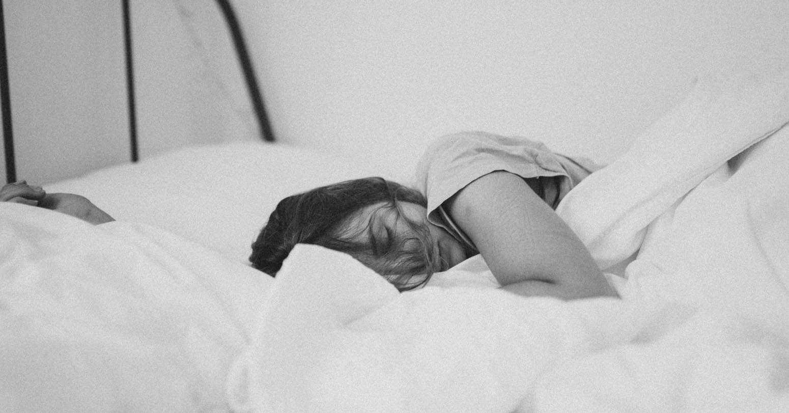 Have Trouble Sleeping? Here's 5 Expert Tips To Get Better Sleep