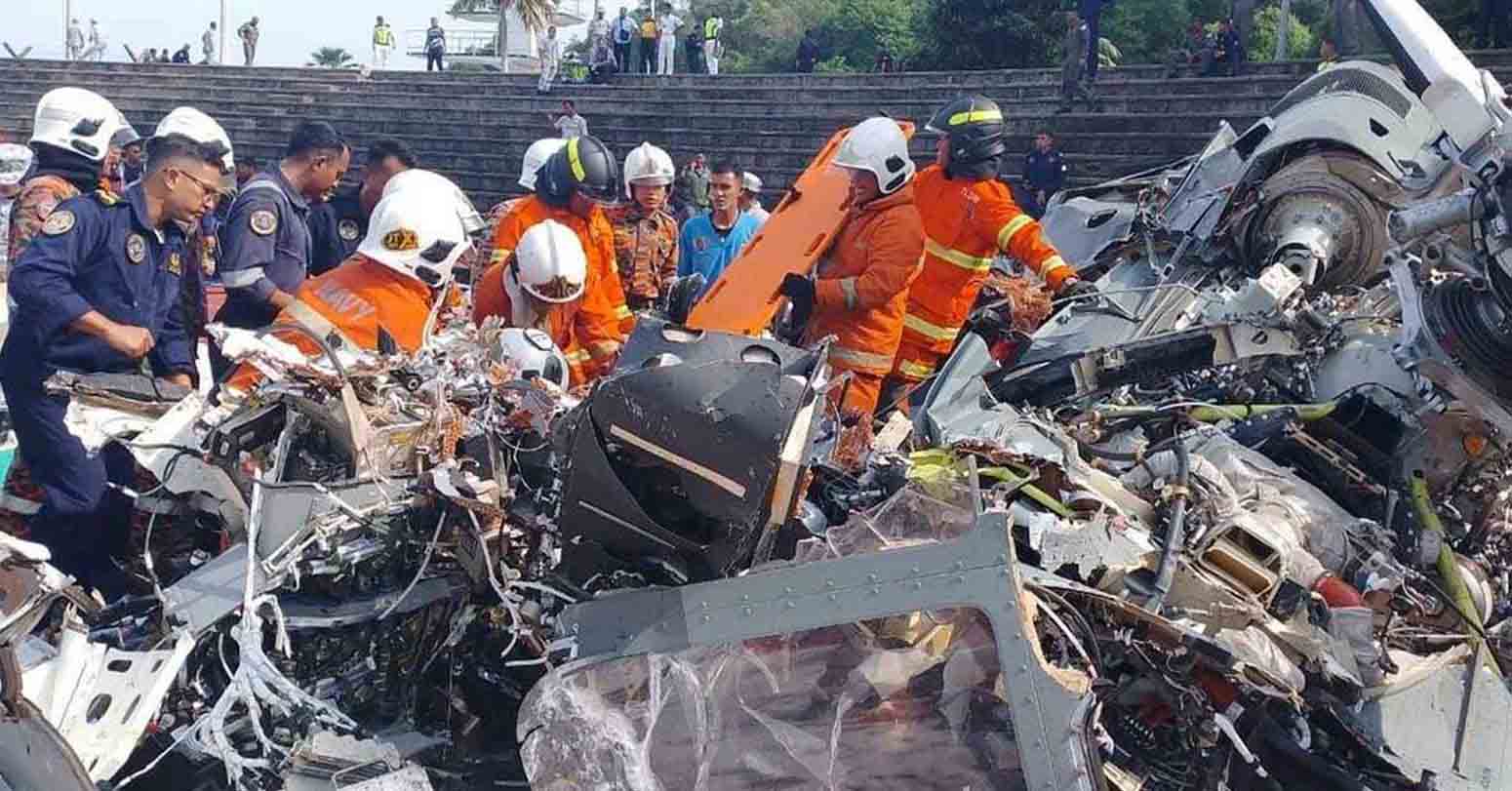 2 Malaysian Military Helicopters Collide And Crash, Killing 10 People On Board