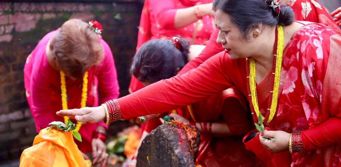 Devotees Flock To Shiva Temples Nationwide On Third Monday Of Shrawan