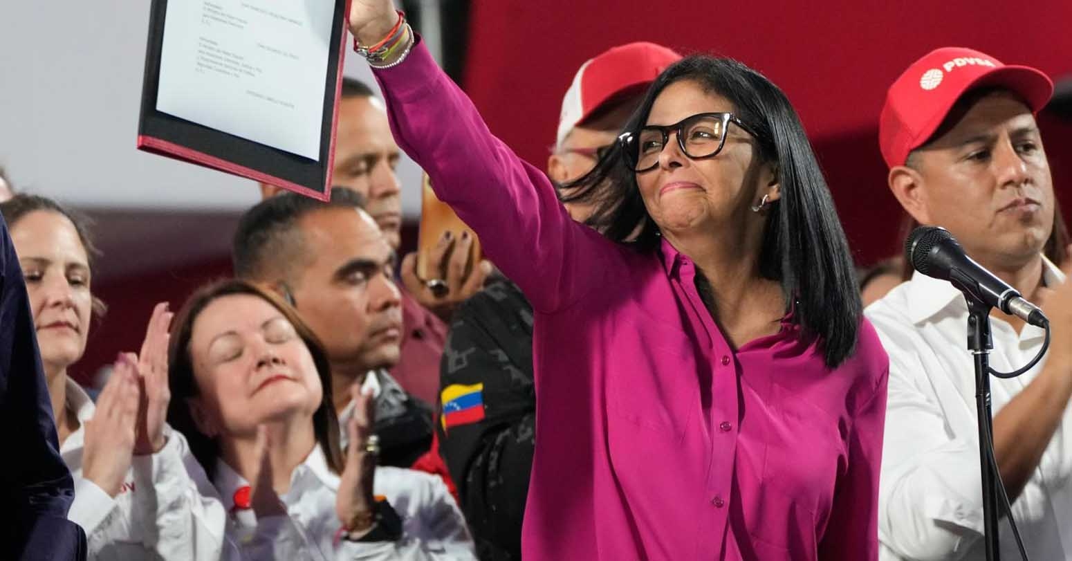 Venezuela’s Acting President Signs Oil Industry Overhaul, Easing State Control To Lure Investors