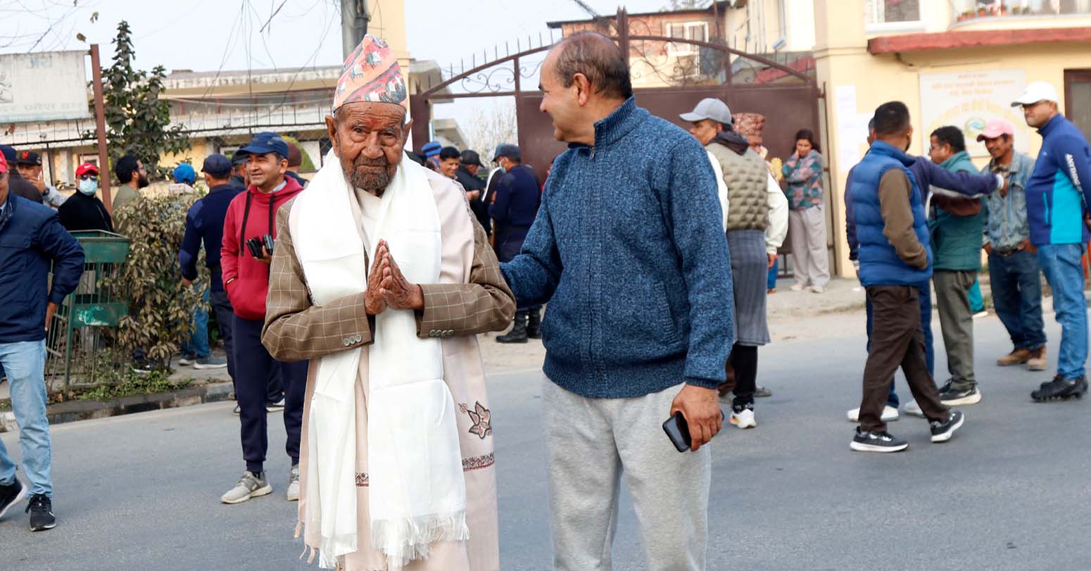 105-Yr-Old Casts Vote From Chapali Polling Centre