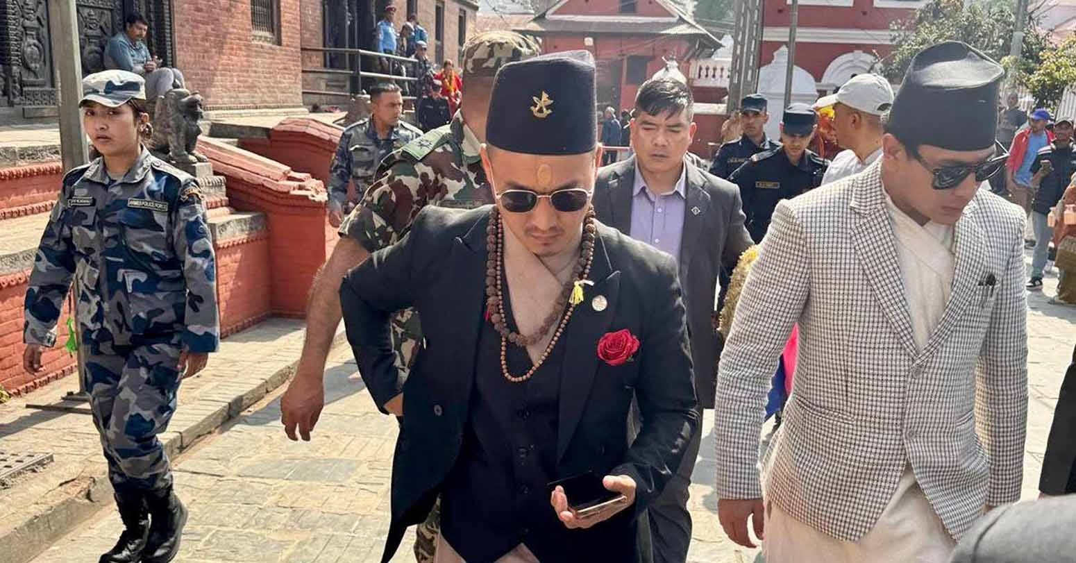 Home Minister Gurung Pays Homage To Pashupatinath