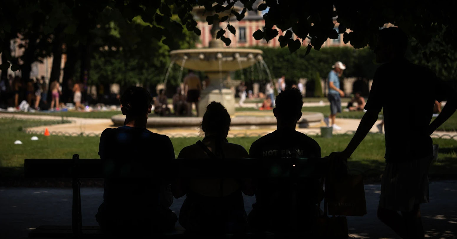 Europe’s Record Heat Has Overwhelmed Paris Mortuaries And Left Families In Distress