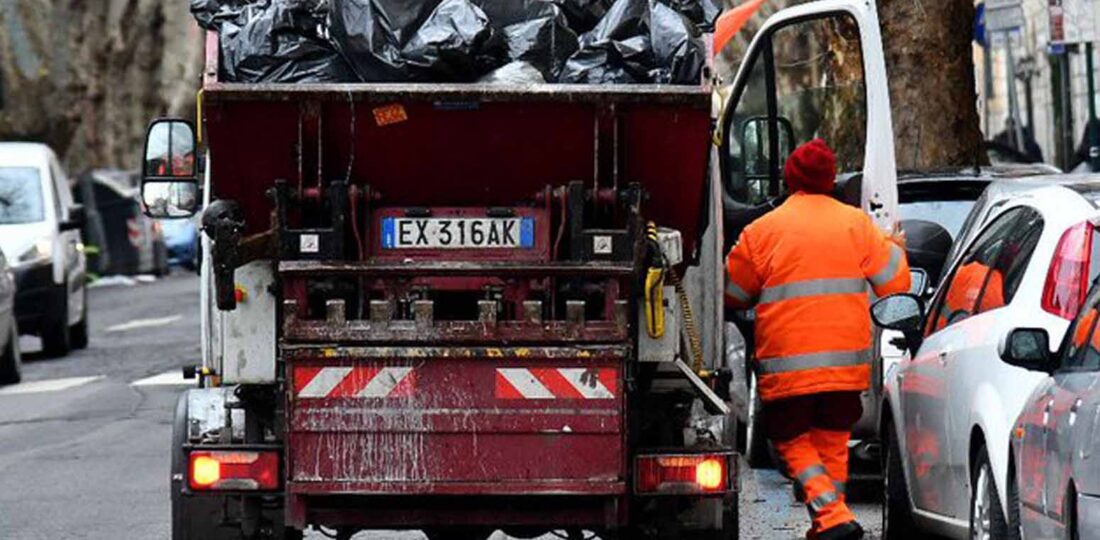 Italian Garbagemen Help Recover Lost 1 Million Euro Lottery Ticket