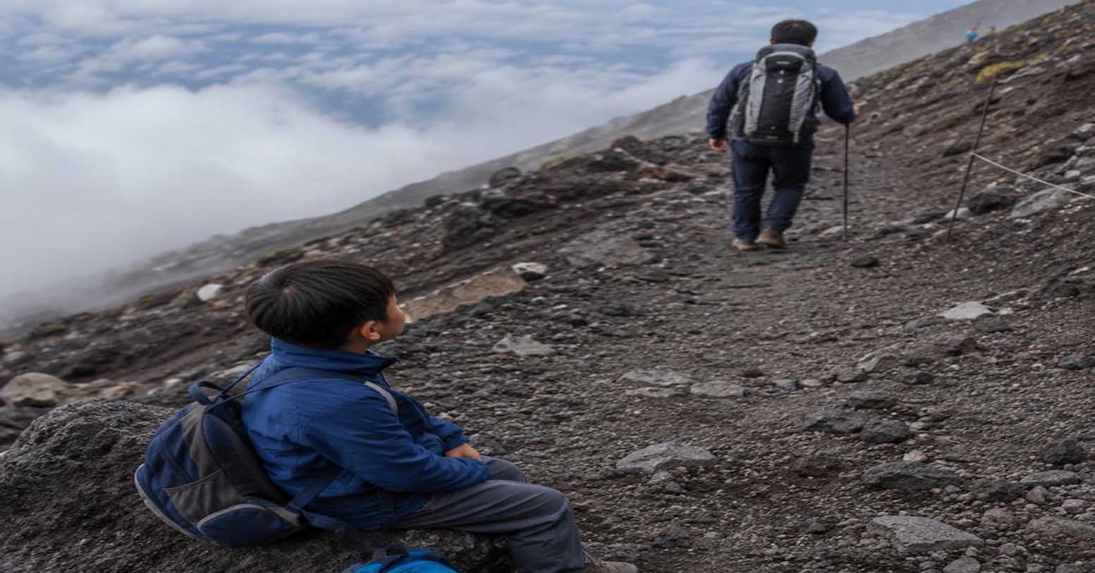 Dad Ditches 7-Year-Old For Hours To Climb Mt Fuji